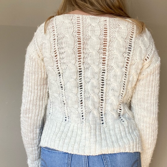 White Knit Aeropostale Sweater - Picture 3 of 4